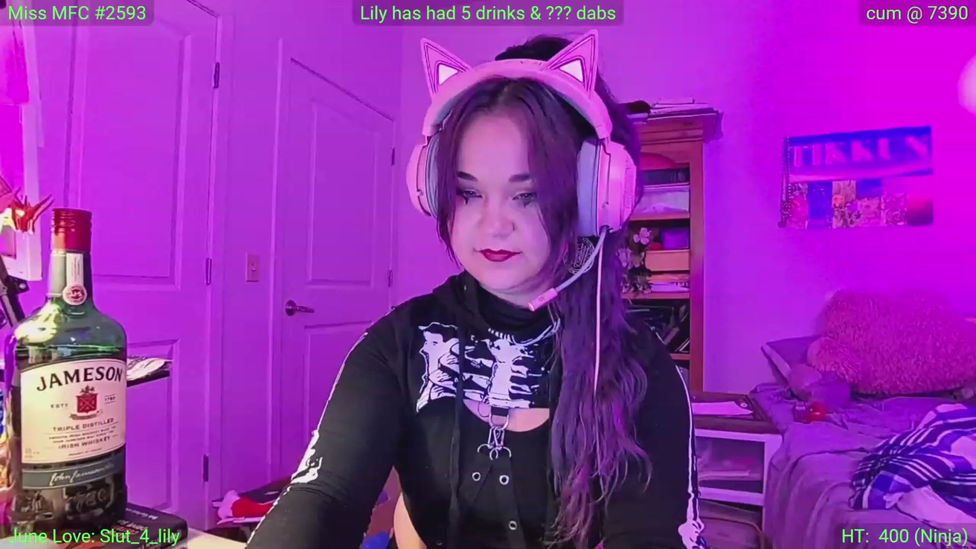 Gallery image thumbnail from LilyWhite42O's myfreecams stream on, 06/12/2023, 04:07 image 6 of 20