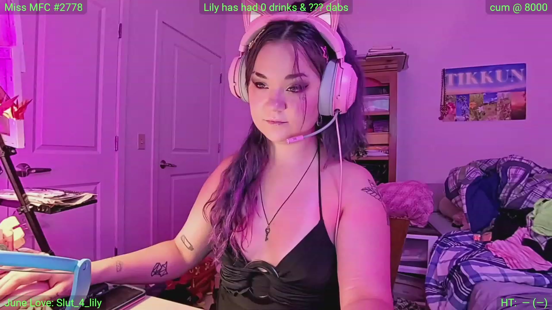 Gallery image thumbnail from LilyWhite42O's myfreecams stream on, 06/19/2023, 02:40 image 15 of 20