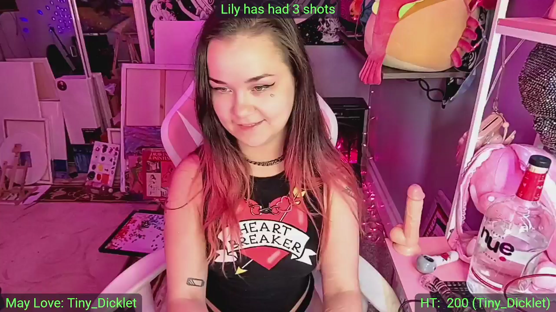 Gallery image thumbnail from LilyWhite42O's myfreecams stream on, 05/03/2025, 19:58 image 15 of 20