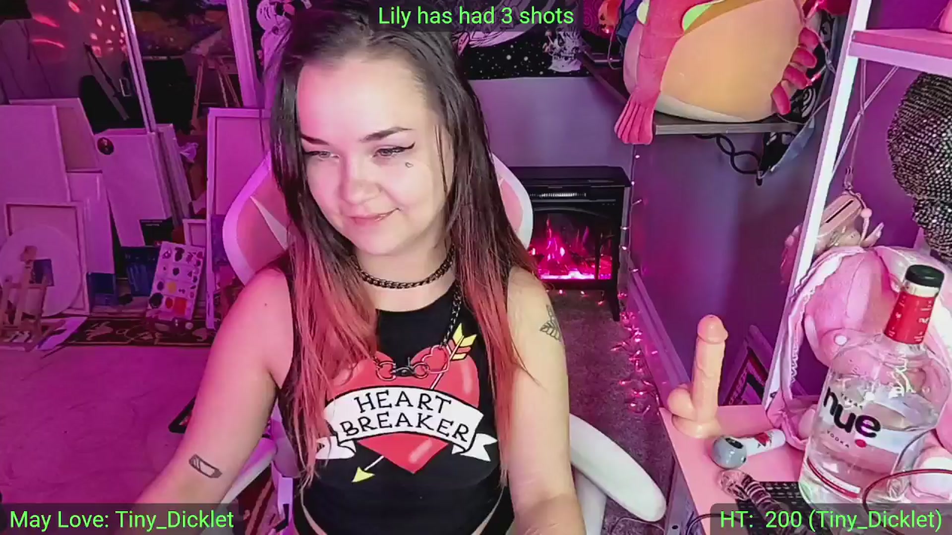 Gallery image thumbnail from LilyWhite42O's myfreecams stream on, 05/03/2025, 19:58 image 18 of 20