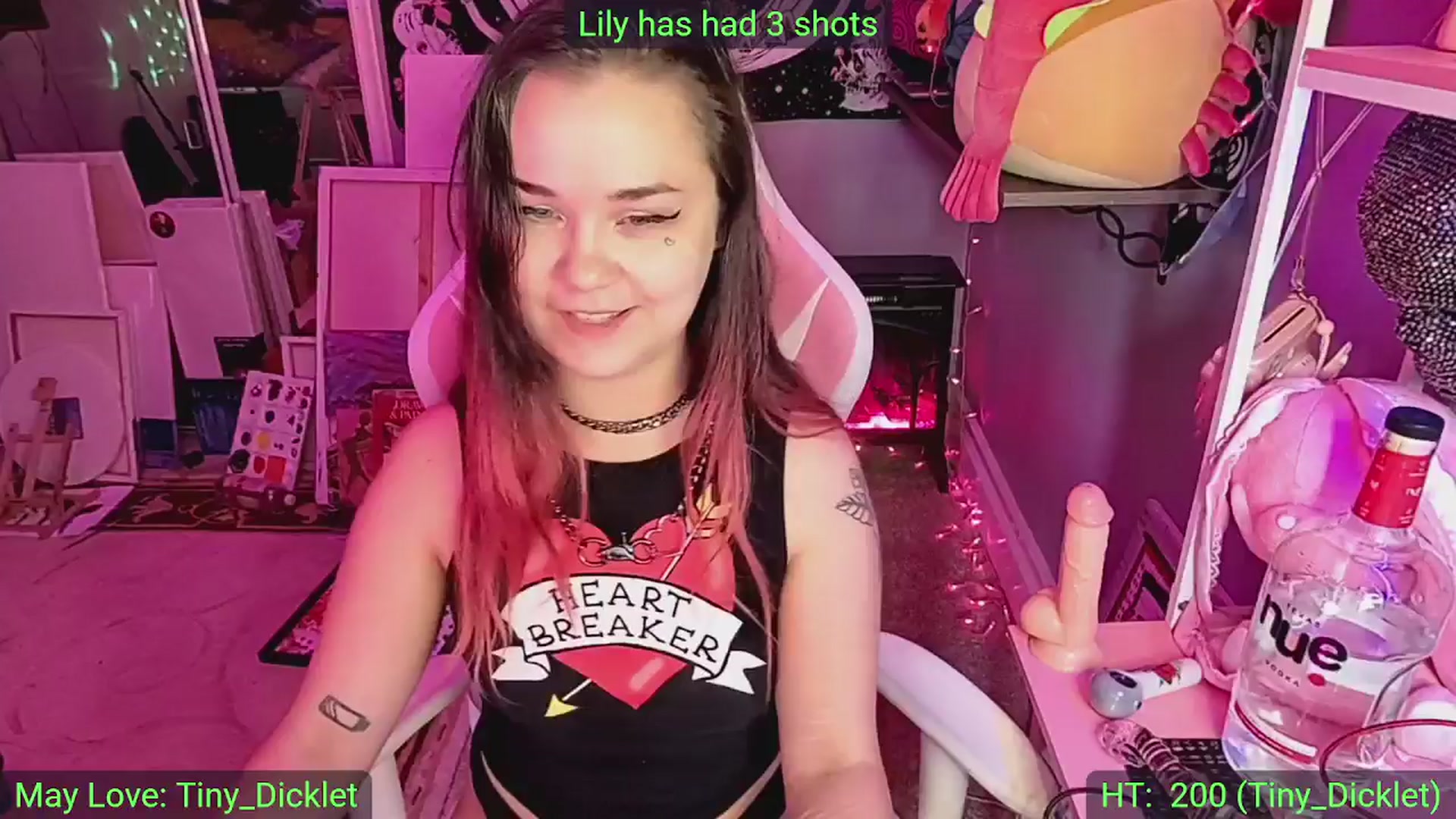 Gallery image thumbnail from LilyWhite42O's myfreecams stream on, 05/03/2025, 19:58 image 13 of 20