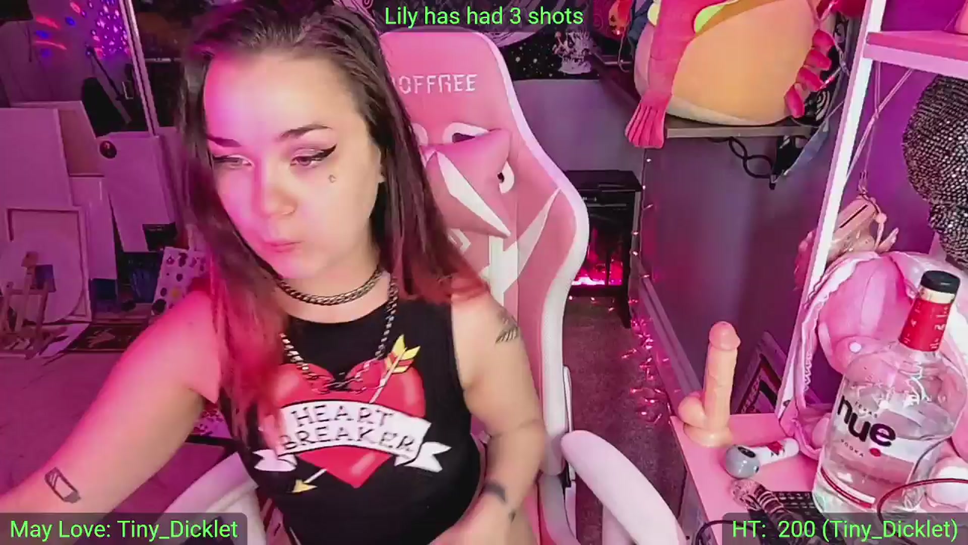 Gallery image thumbnail from LilyWhite42O's myfreecams stream on, 05/03/2025, 19:58 image 11 of 20
