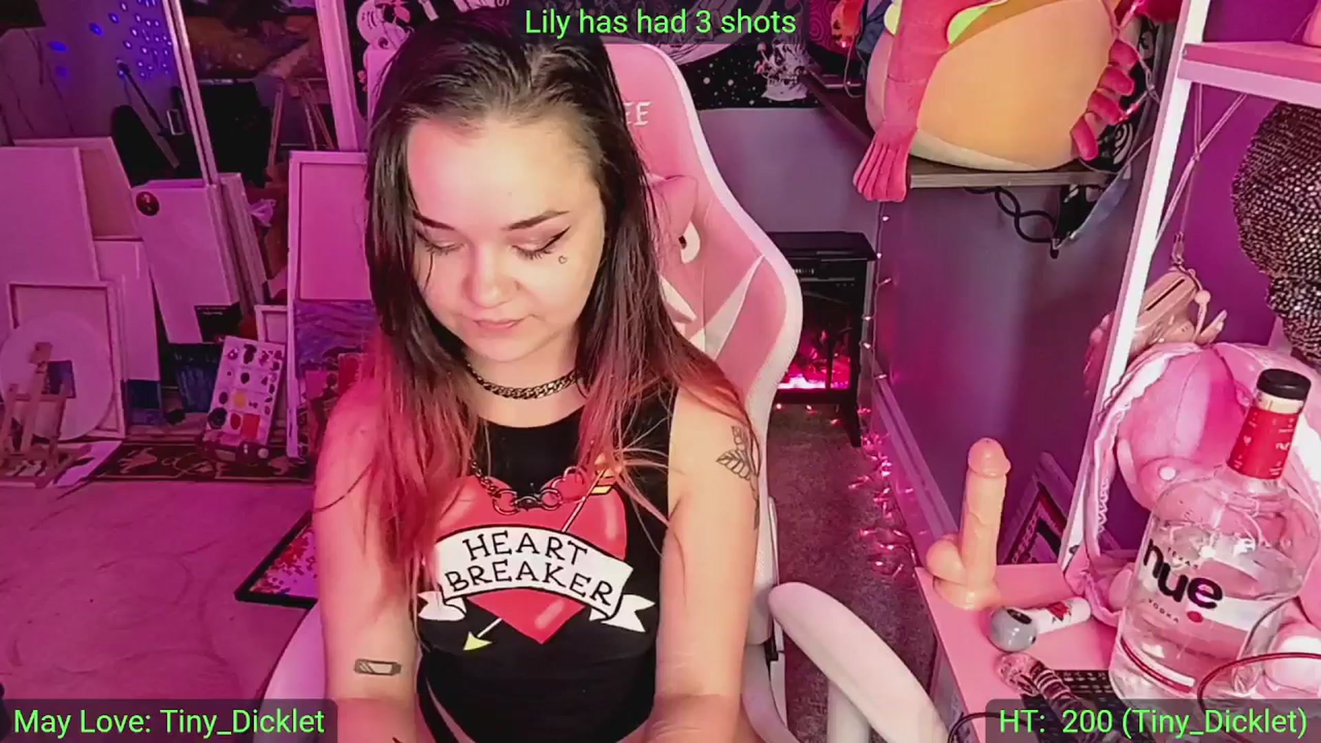 Gallery image thumbnail from LilyWhite42O's myfreecams stream on, 05/03/2025, 19:58 image 16 of 20