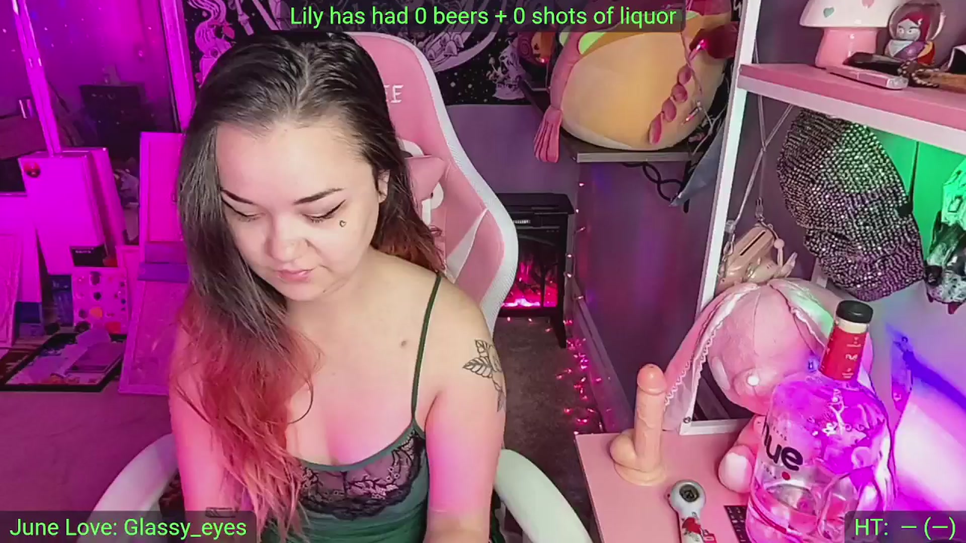 Gallery image thumbnail from LilyWhite42O's myfreecams stream on, 06/06/2025, 12:35 image 3 of 20