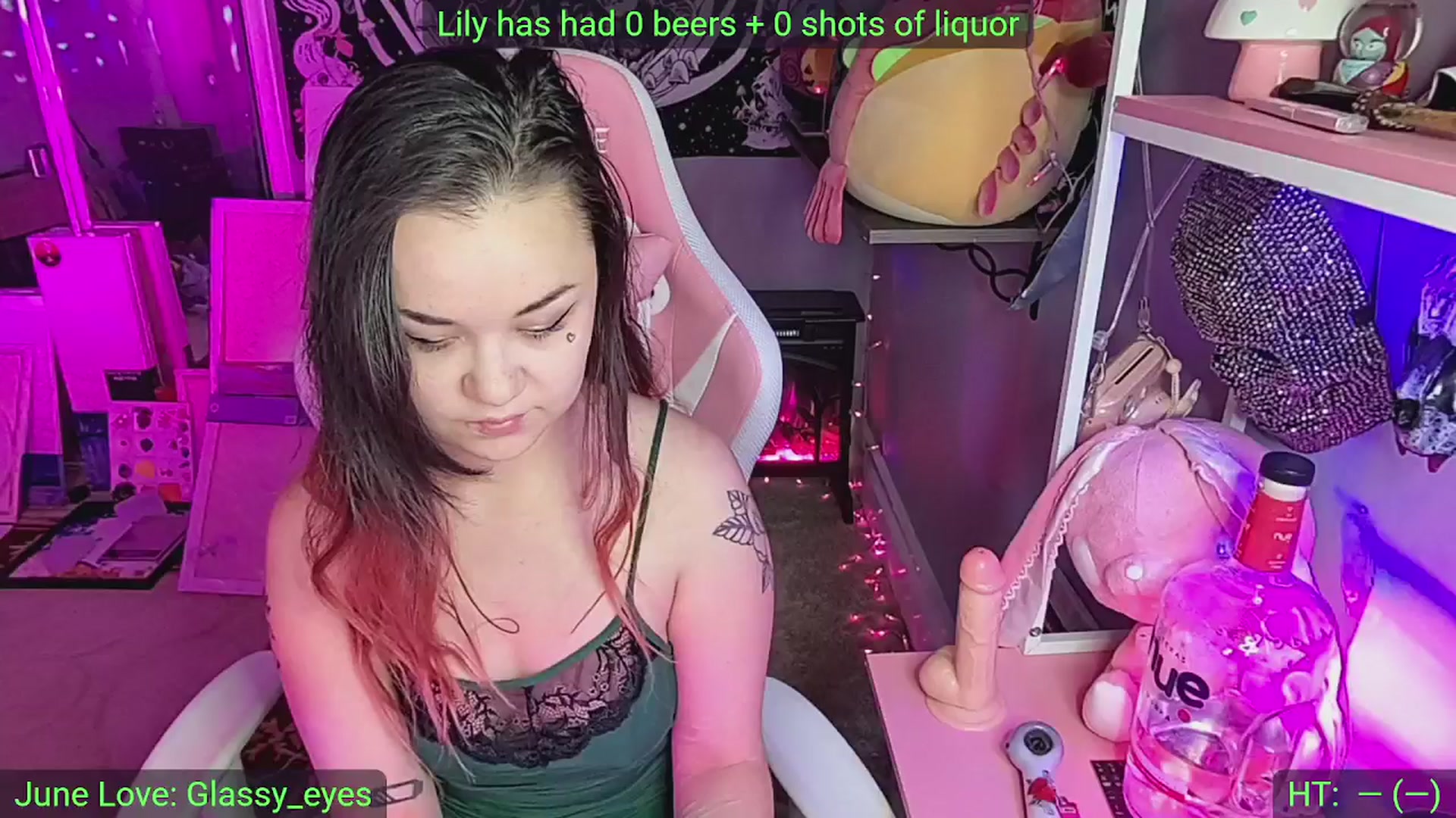 Gallery image thumbnail from LilyWhite42O's myfreecams stream on, 06/06/2025, 12:35 image 7 of 20