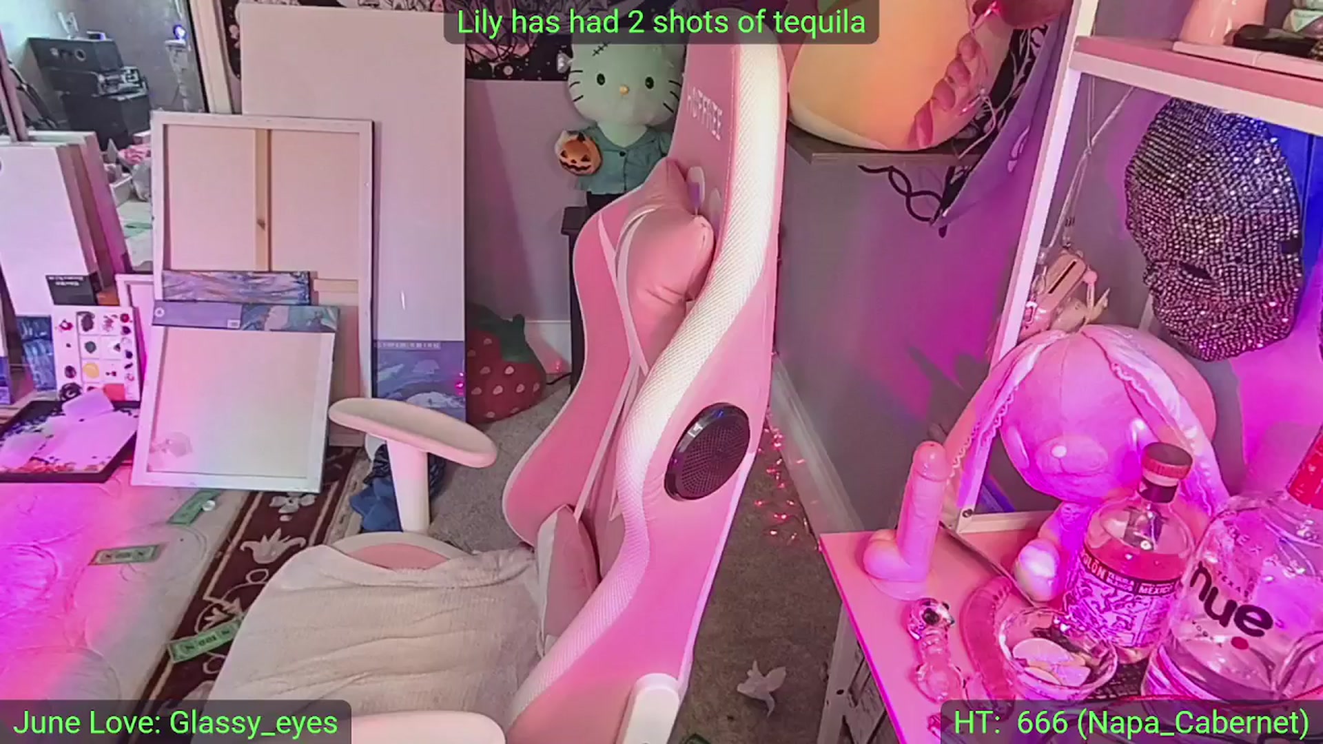 Gallery image thumbnail from LilyWhite42O's myfreecams stream on, 06/29/2025, 17:38 image 14 of 20