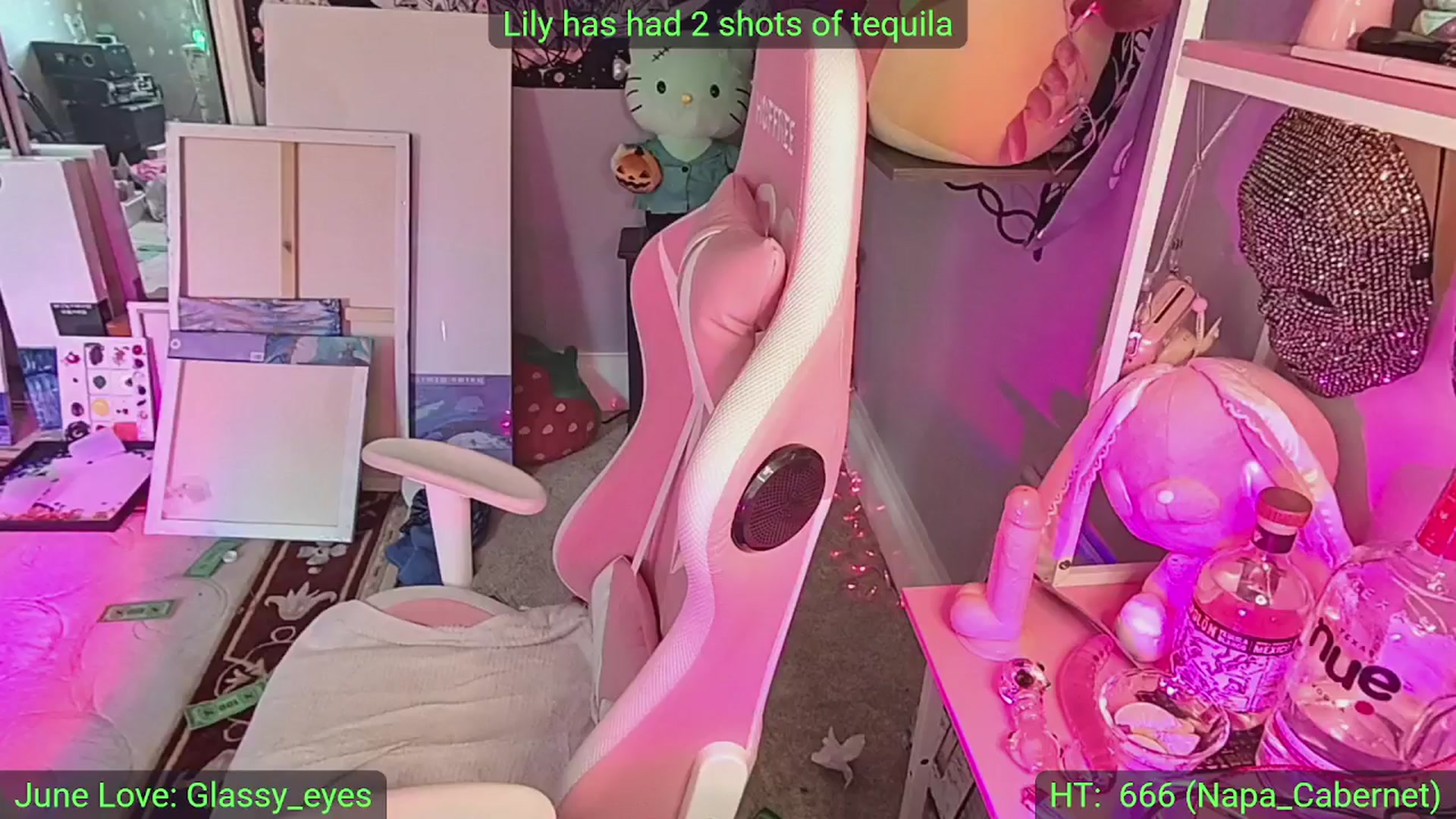 Gallery image thumbnail from LilyWhite42O's myfreecams stream on, 06/29/2025, 17:38 image 12 of 20