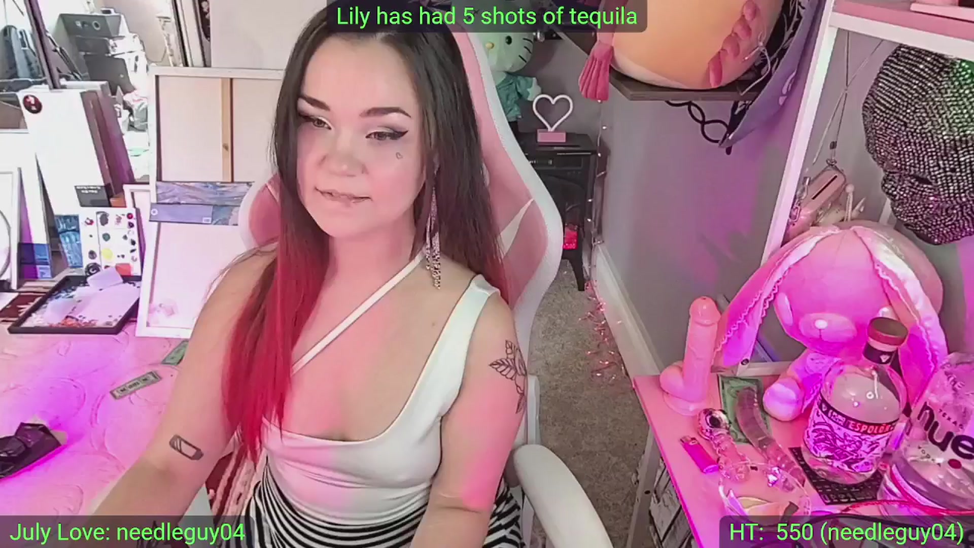 Gallery image thumbnail from LilyWhite42O's myfreecams stream on, 07/01/2025, 20:59 image 16 of 20