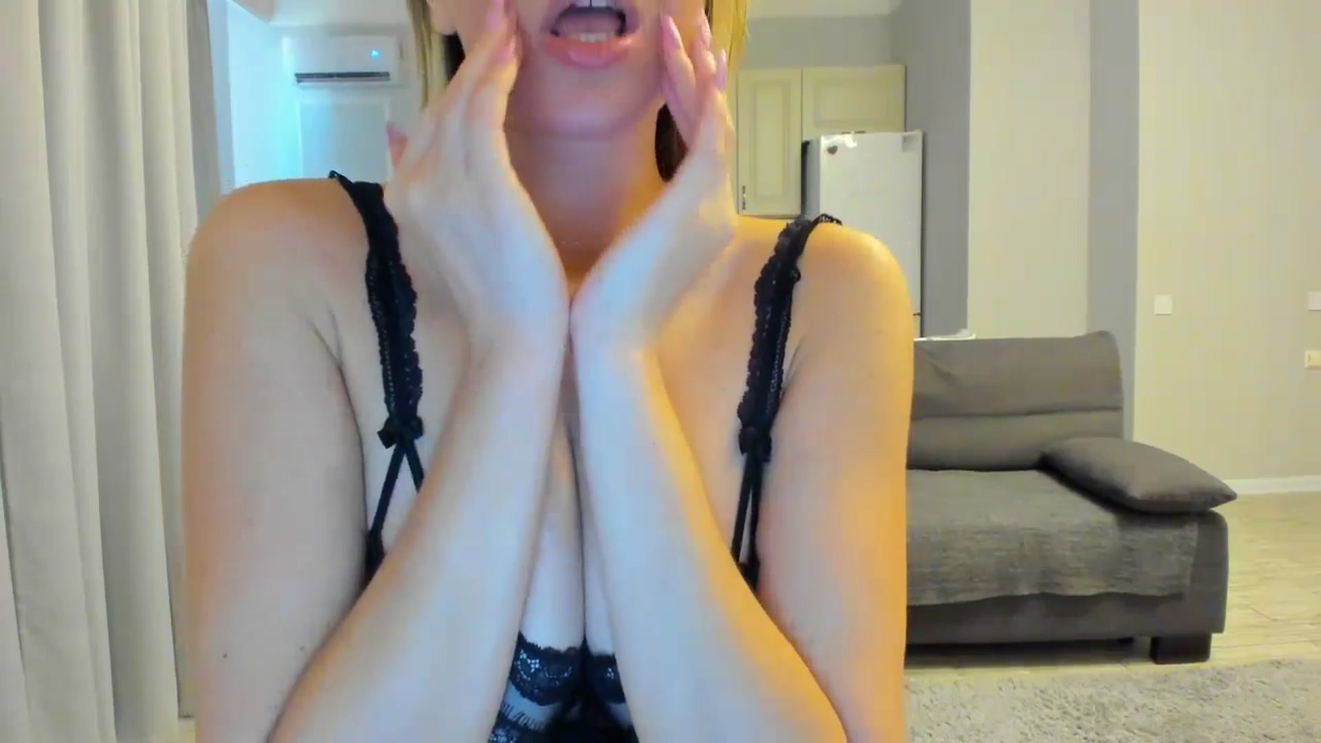 Gallery image thumbnail from Lily_8's myfreecams stream on, 08/30/2025, 10:59 image 5 of 20