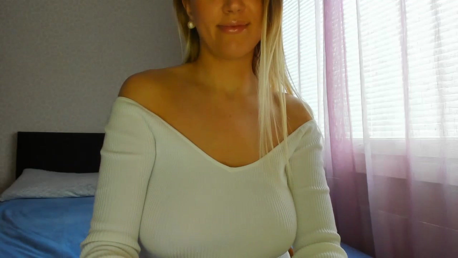 Gallery image thumbnail from Lily_8's myfreecams stream on, 09/15/2025, 12:01 image 3 of 20