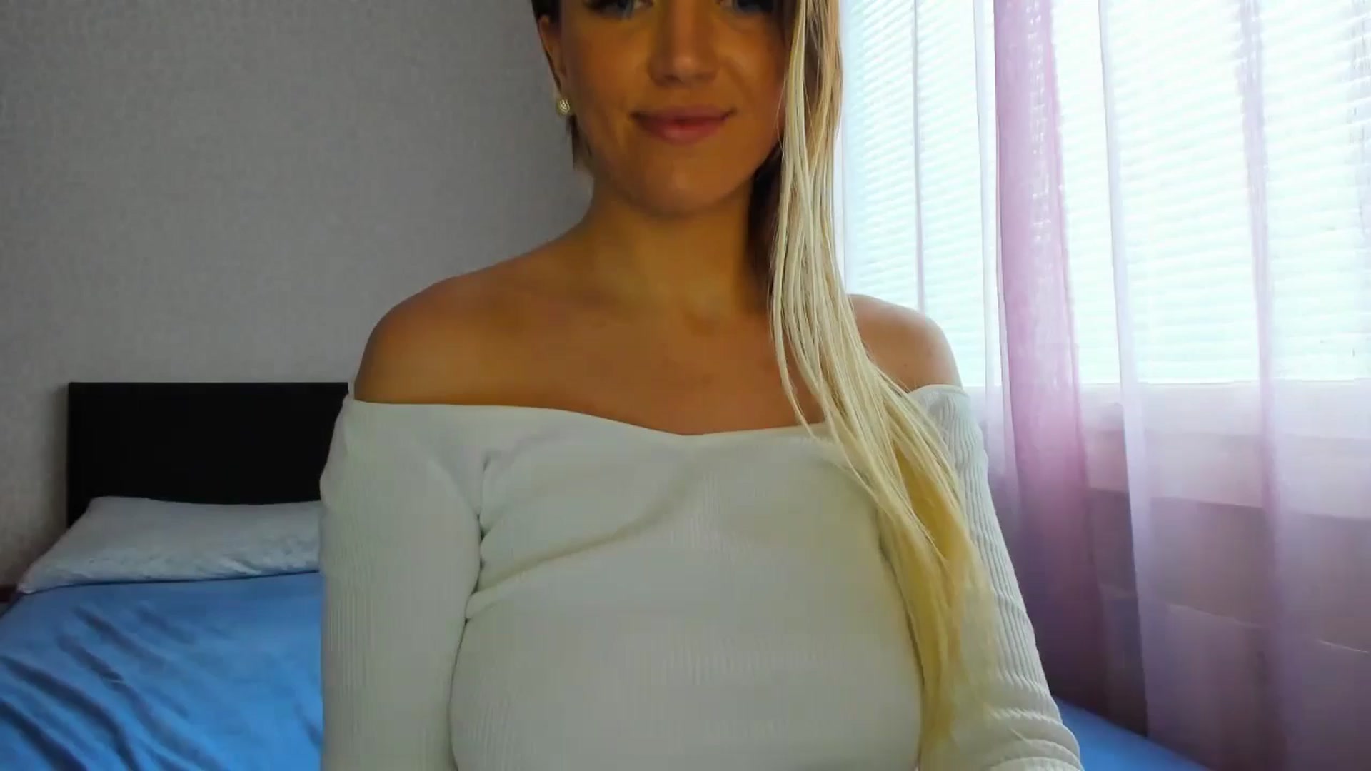 Gallery image thumbnail from Lily_8's myfreecams stream on, 09/15/2025, 13:26 image 19 of 20