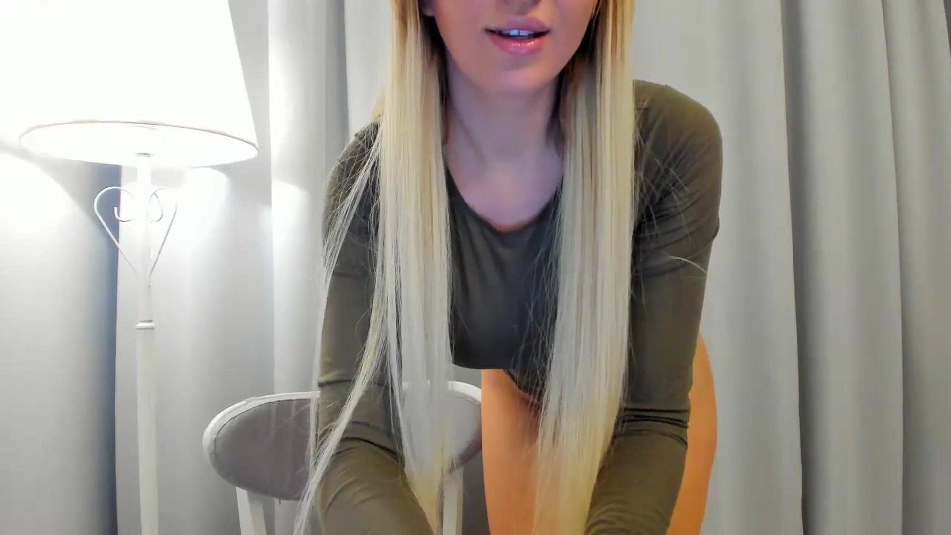 Gallery image thumbnail from Lily_8's myfreecams stream on, 10/04/2025, 14:56 image 8 of 20