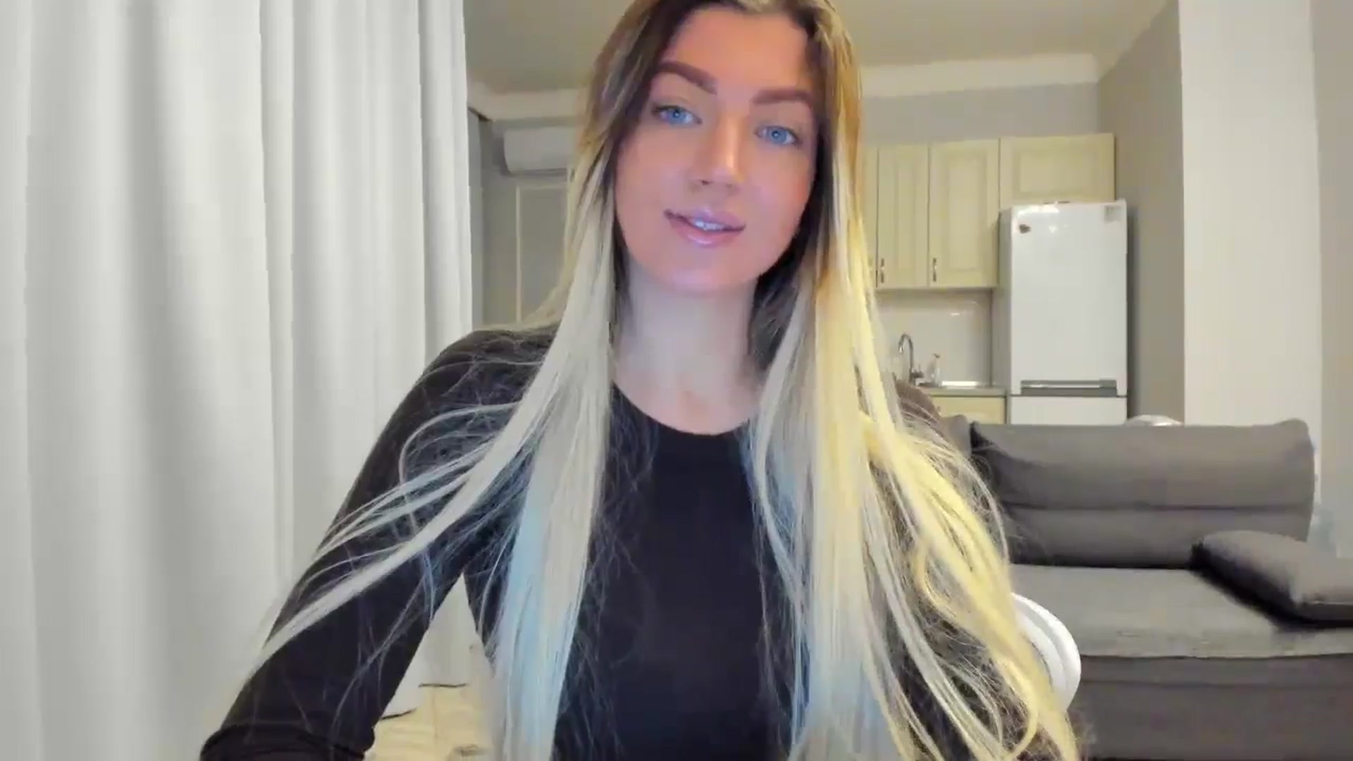 Gallery image thumbnail from Lily_8's myfreecams stream on, 10/21/2025, 16:25 image 4 of 20