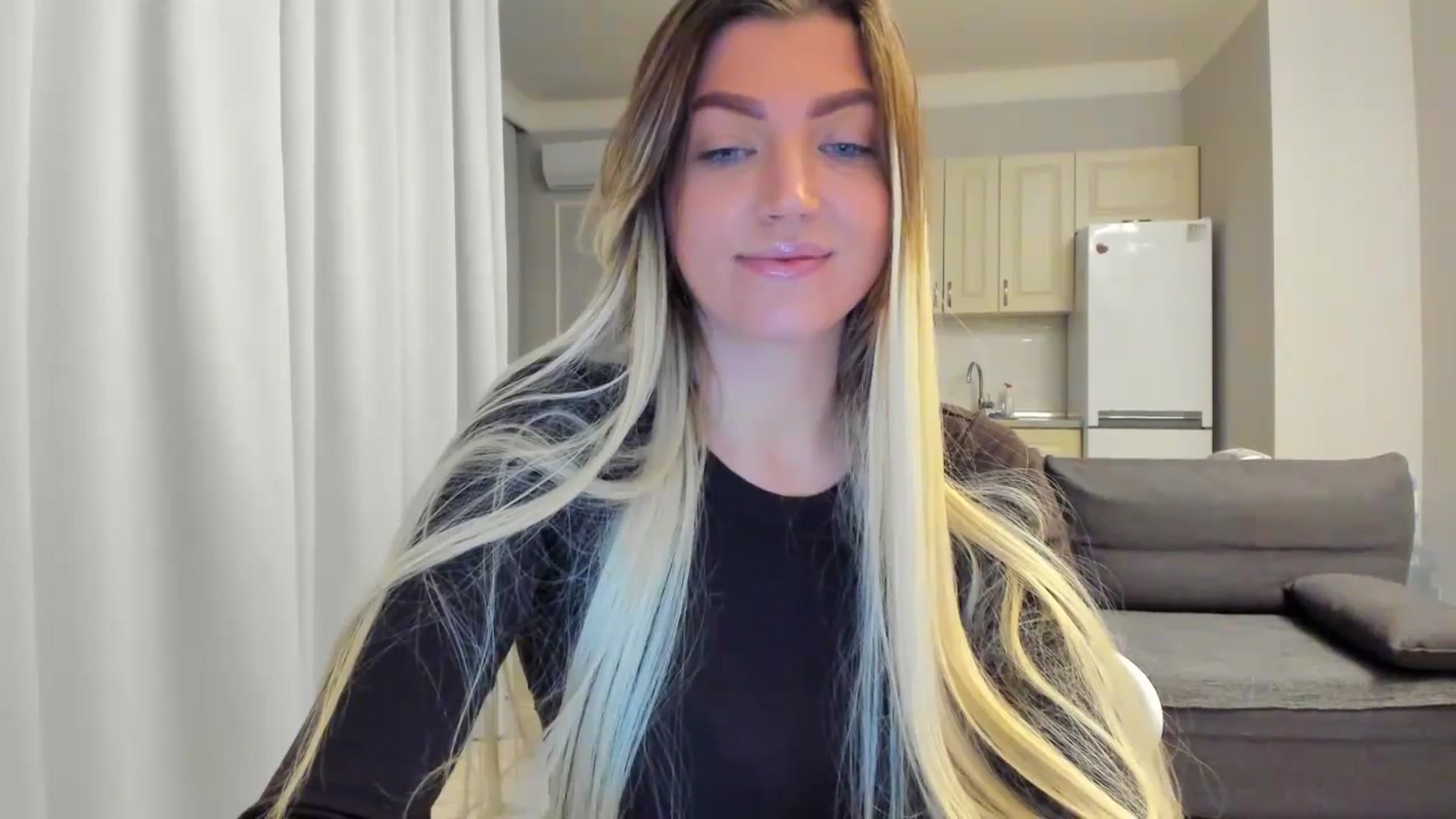 Gallery image thumbnail from Lily_8's myfreecams stream on, 10/21/2025, 16:25 image 8 of 20