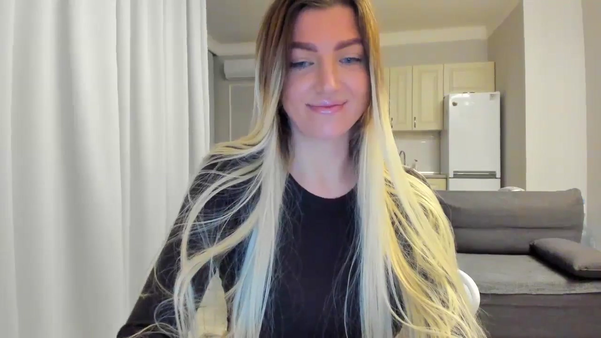 Gallery image thumbnail from Lily_8's myfreecams stream on, 10/21/2025, 16:25 image 2 of 20