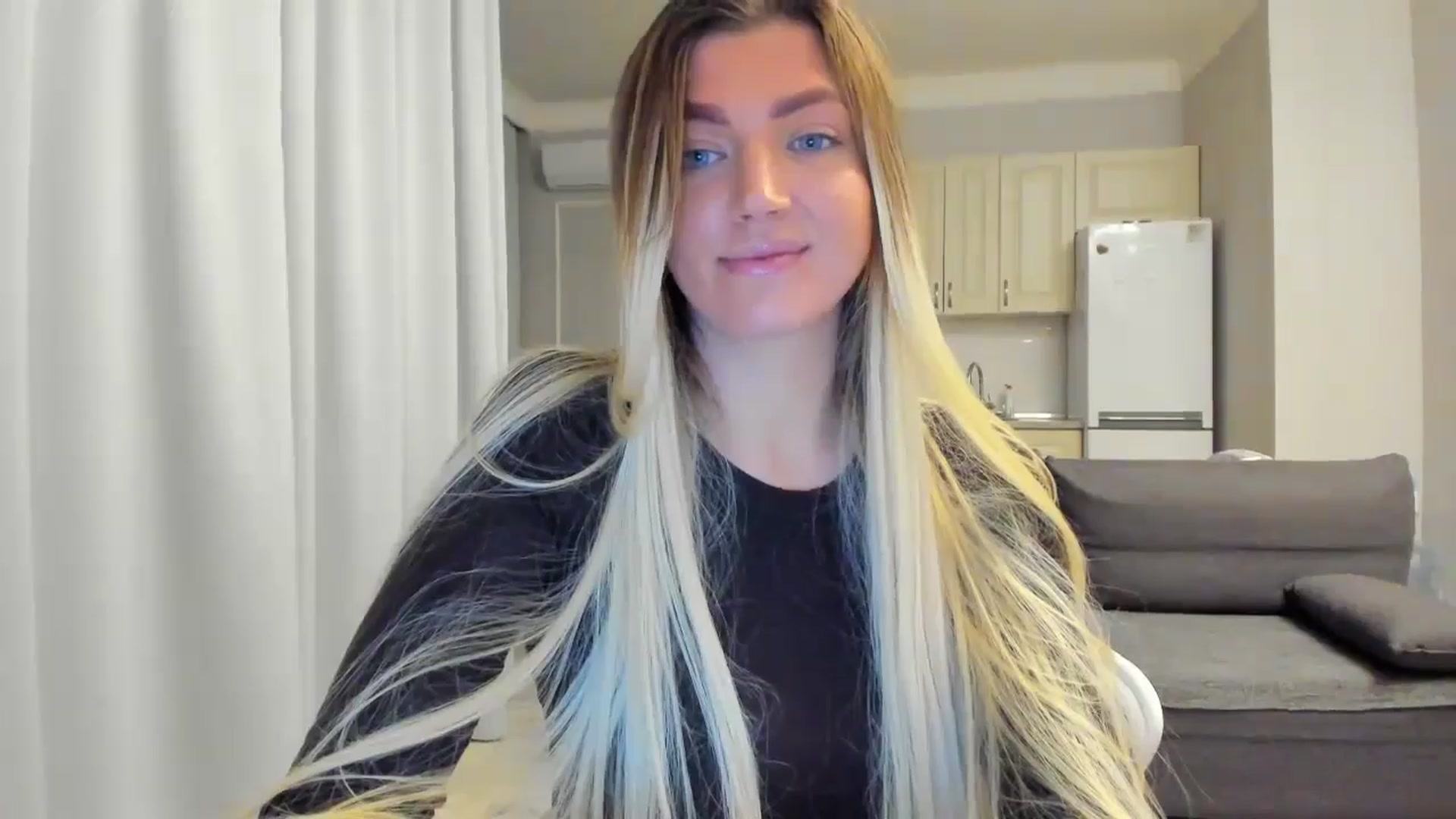 Gallery image thumbnail from Lily_8's myfreecams stream on, 10/21/2025, 16:25 image 11 of 20
