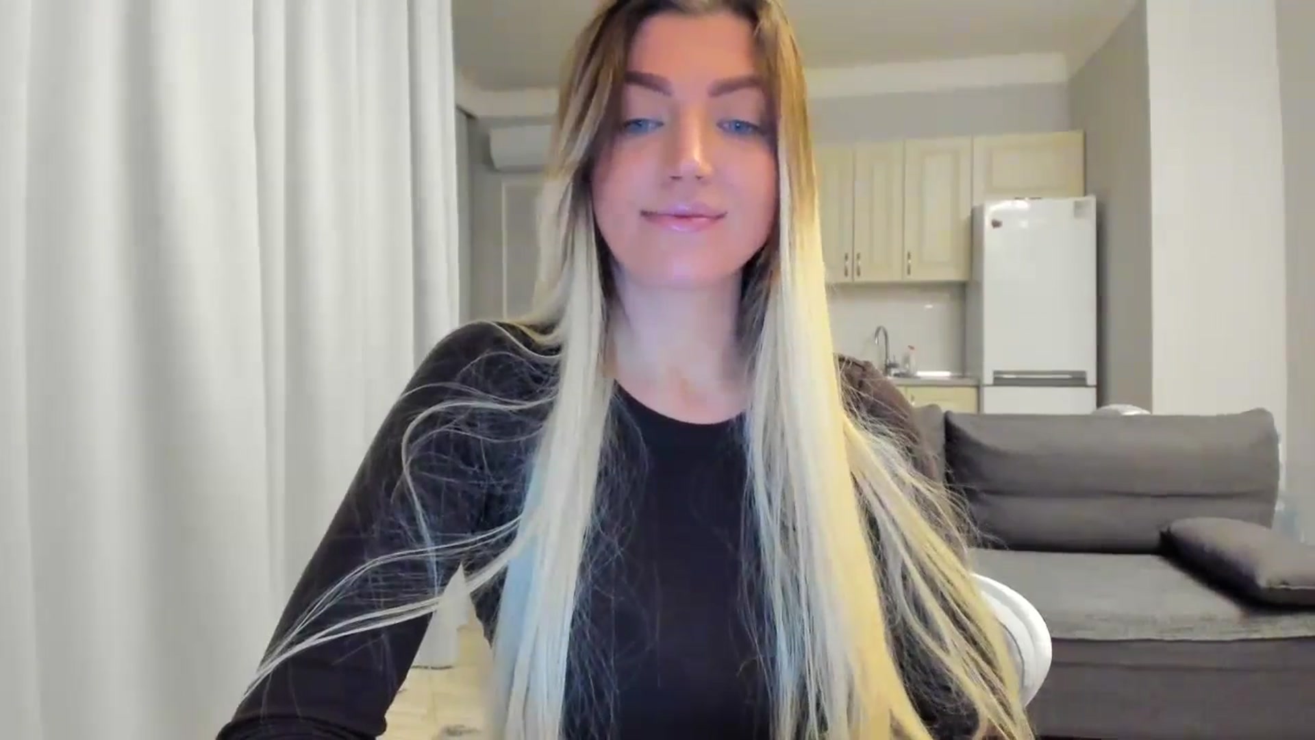 Gallery image thumbnail from Lily_8's myfreecams stream on, 10/21/2025, 16:25 image 6 of 20