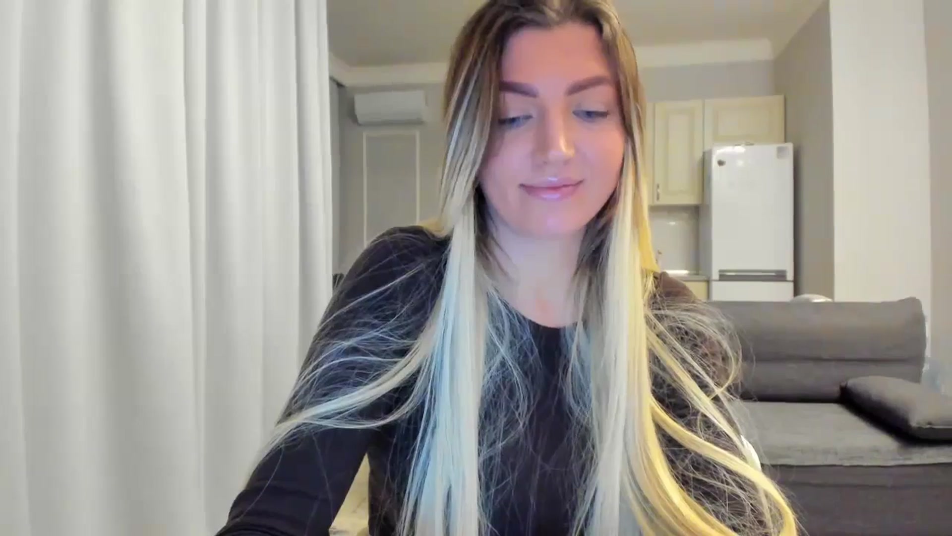 Gallery image thumbnail from Lily_8's myfreecams stream on, 10/21/2025, 16:25 image 18 of 20
