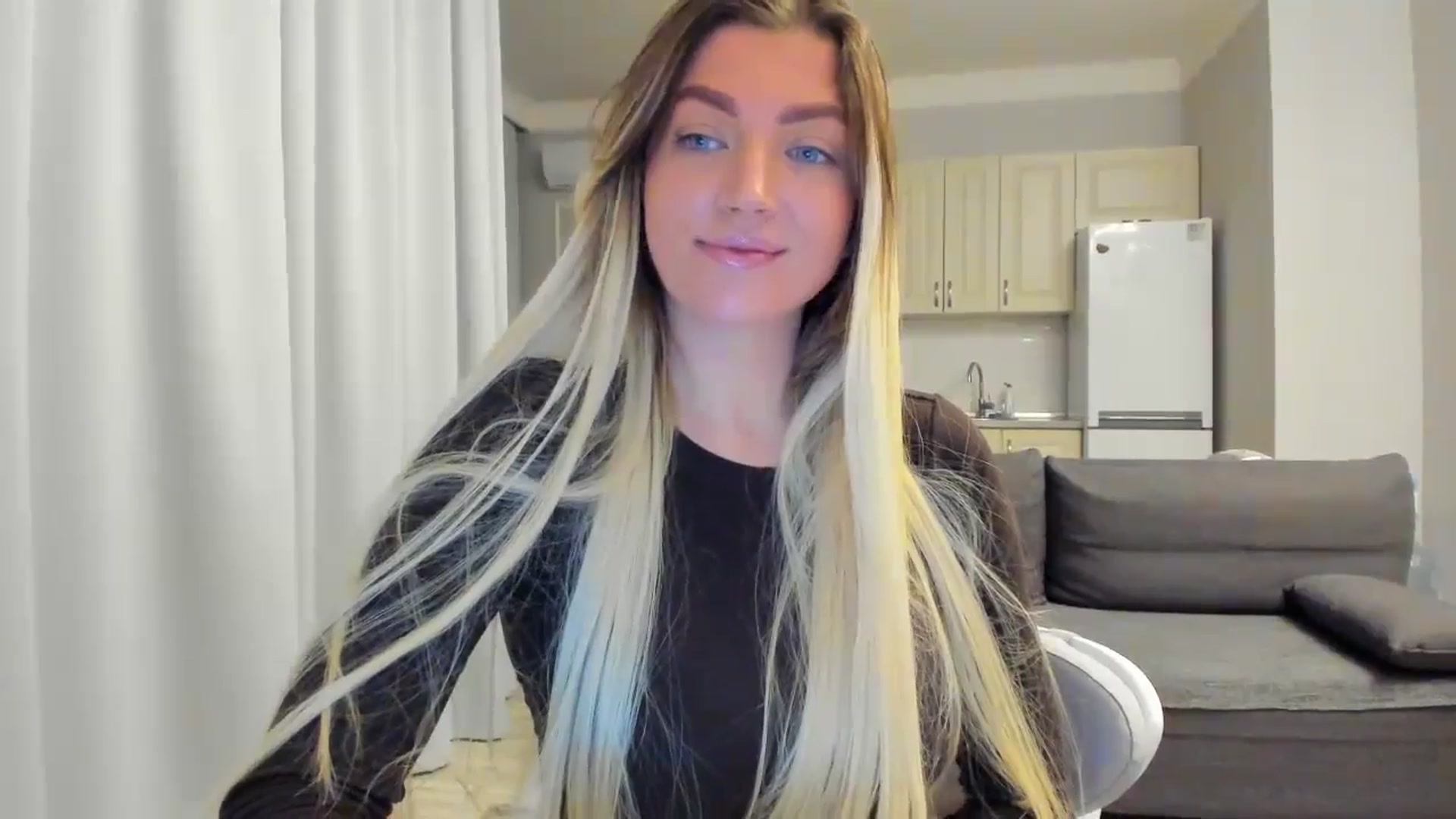 Gallery image thumbnail from Lily_8's myfreecams stream on, 10/21/2025, 16:25 image 9 of 20