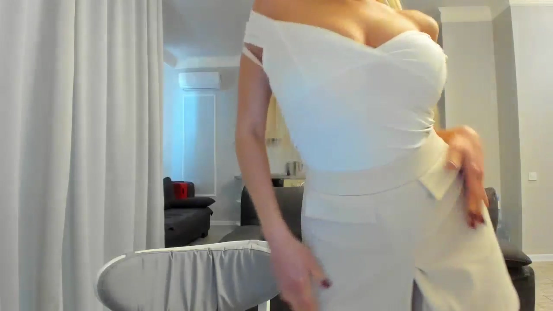Gallery image thumbnail from Lily_8's myfreecams stream on, 10/22/2025, 12:14 image 17 of 20