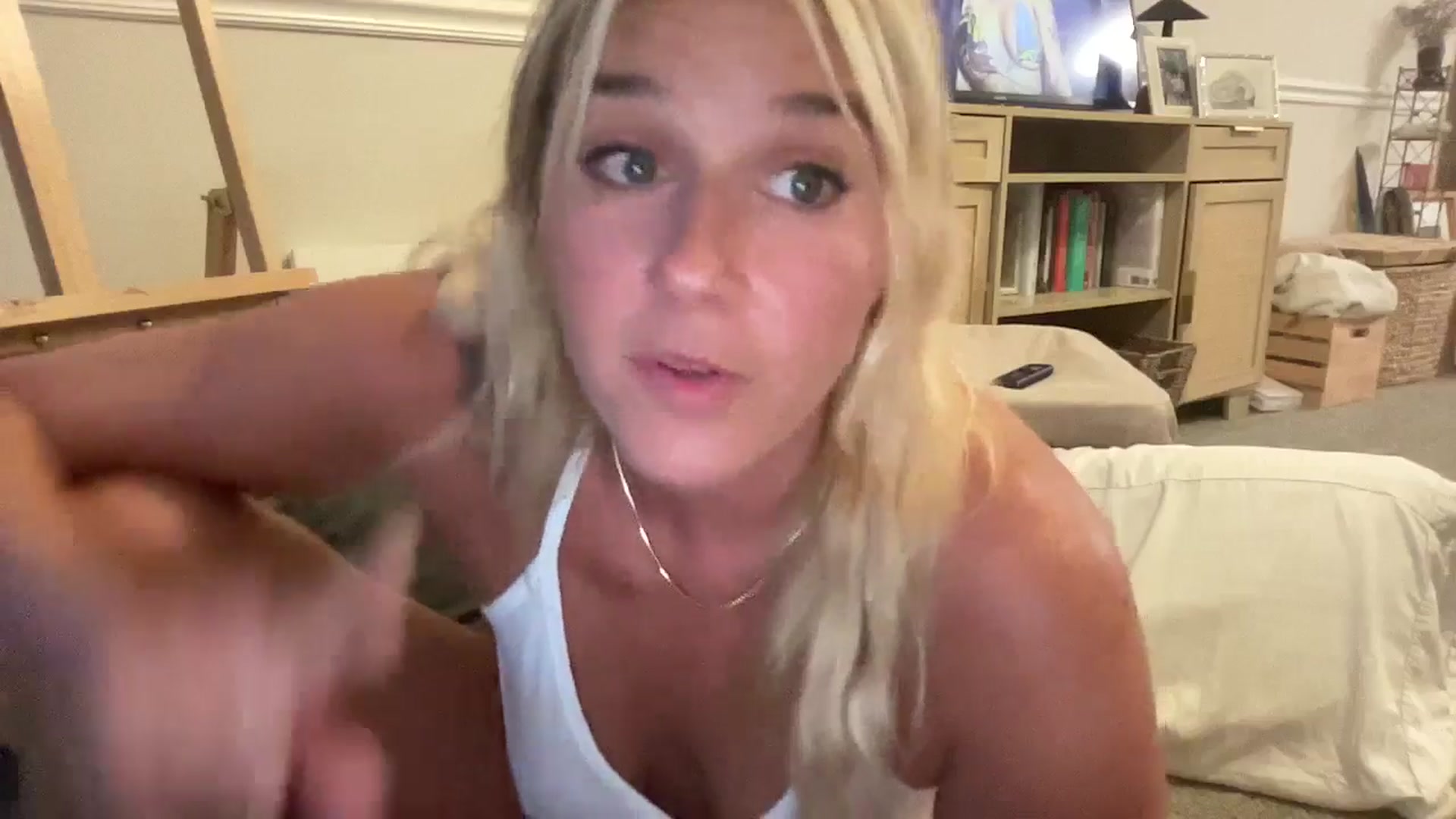 Gallery image thumbnail from Lily_Kell's myfreecams stream on, 06/30/2025, 01:29 image 2 of 20