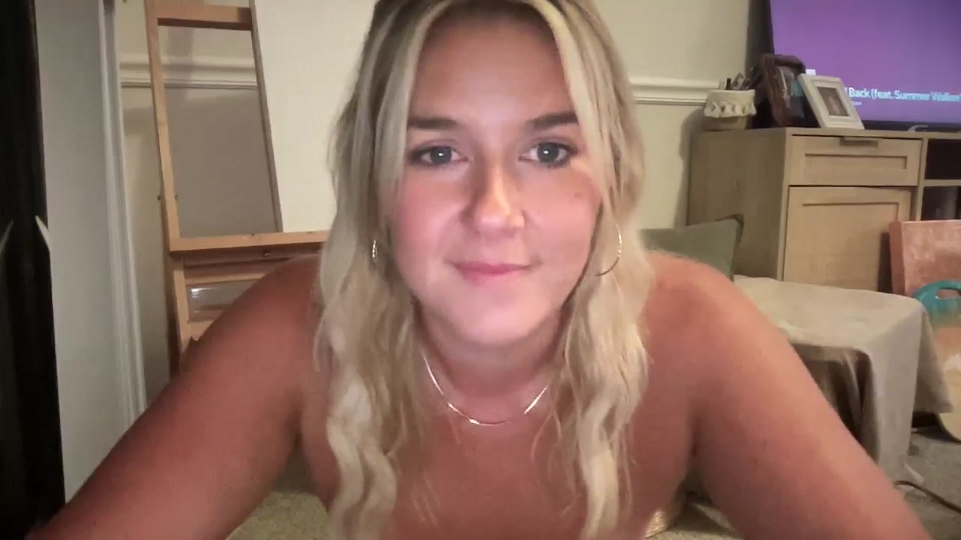 Gallery image thumbnail from Lily_Kell's myfreecams stream on, 07/09/2025, 02:10 image 16 of 20