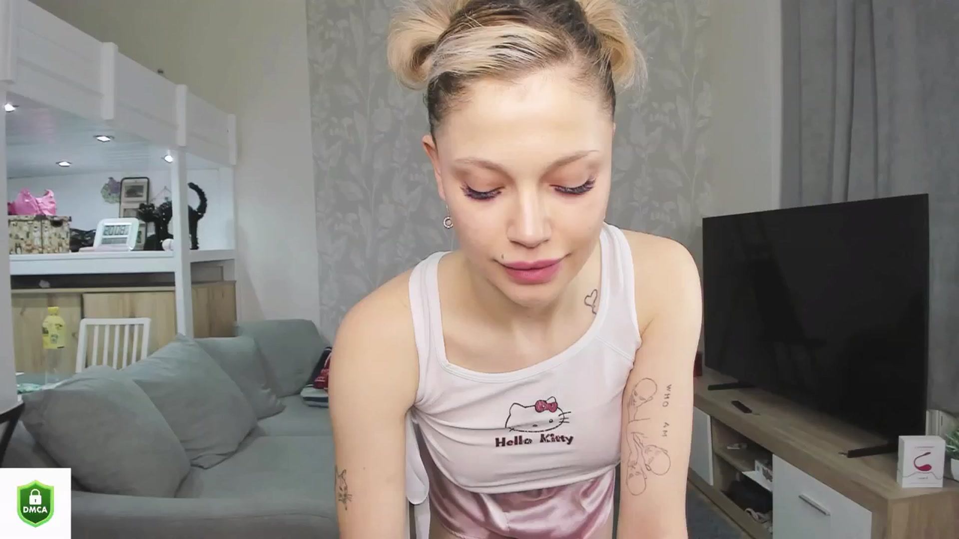 Gallery image thumbnail from Lily_Rader19's myfreecams stream on, 03/28/2025, 19:17 image 19 of 20