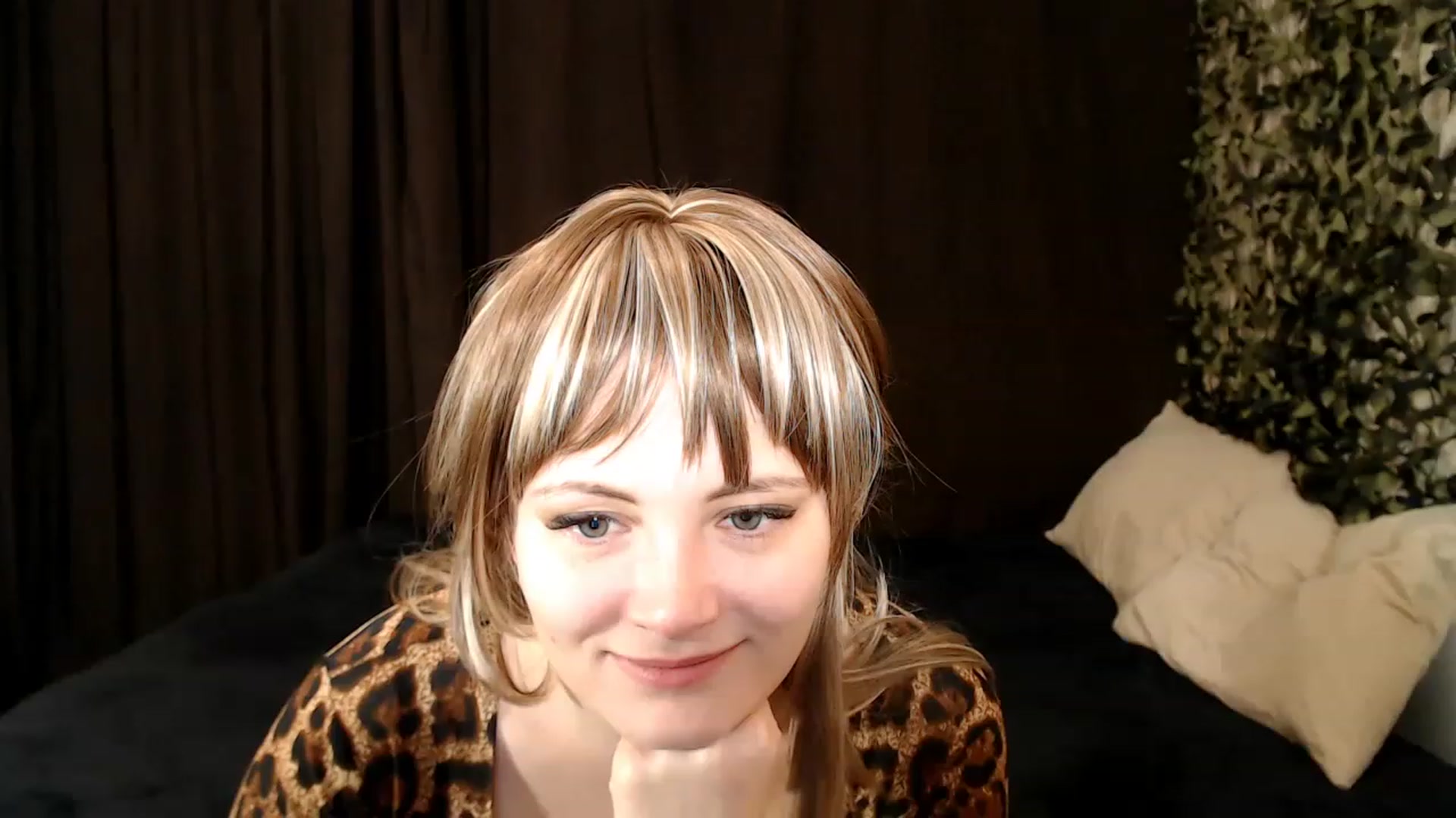 Gallery image thumbnail from Lily_Vitae's myfreecams stream on, 12/02/2022, 21:45 image 17 of 20