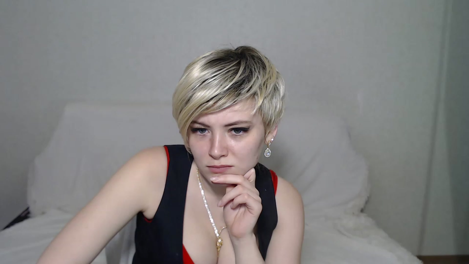 Gallery image thumbnail from Lily_Vitae's myfreecams stream on, 04/03/2023, 21:52 image 1 of 20