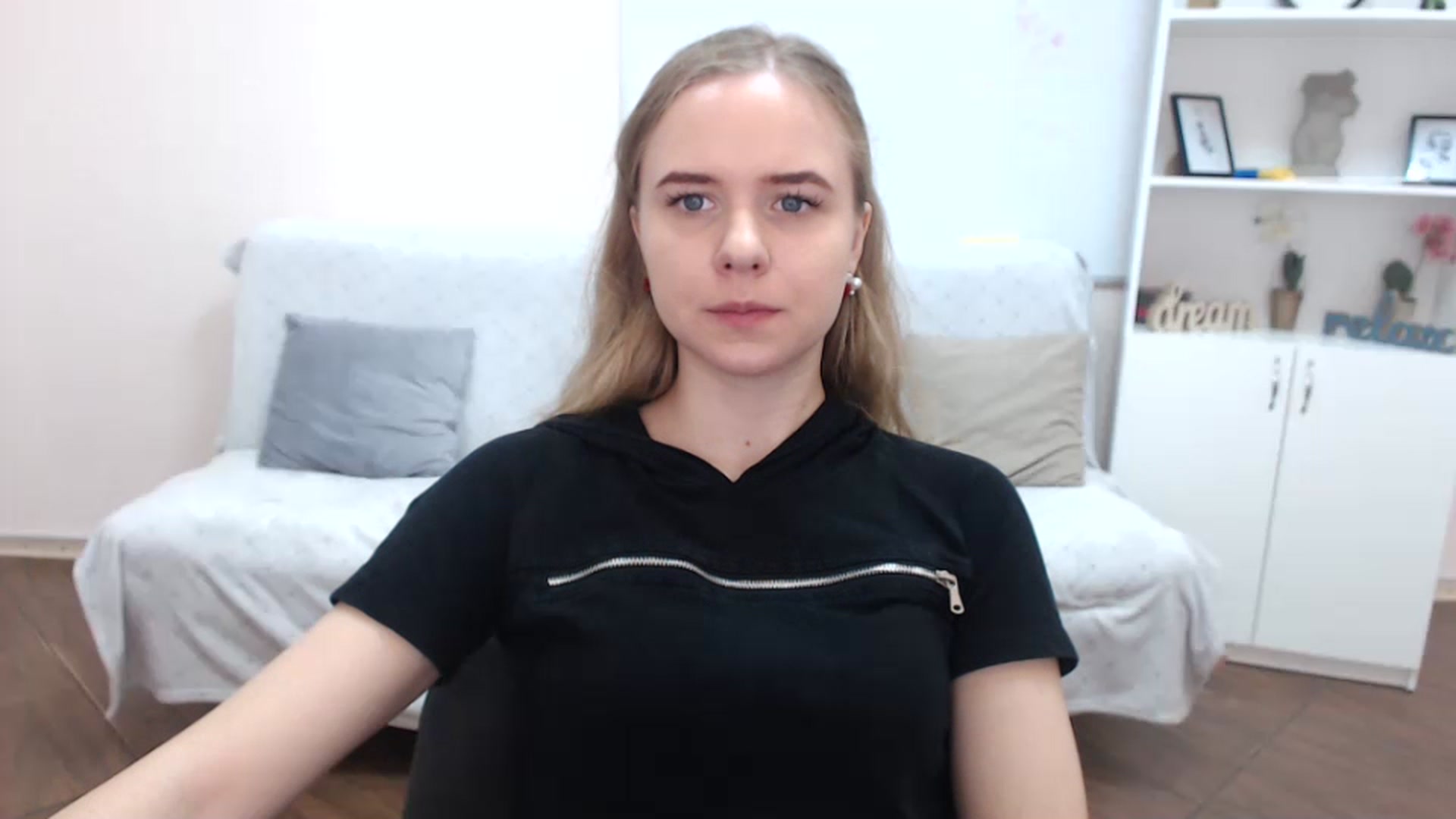 Gallery image thumbnail from Limana_xo's myfreecams stream on, 07/20/2023, 13:11 image 2 of 20