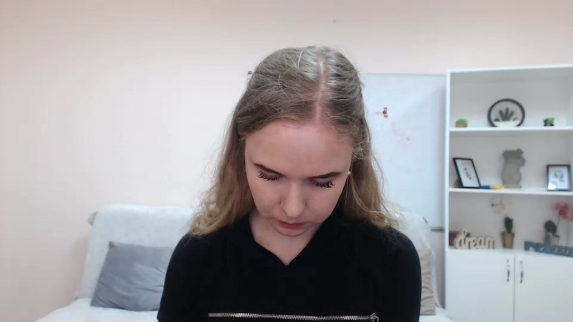 Gallery image thumbnail from Limana_xo's myfreecams stream on, 07/20/2023, 13:11 image 4 of 20