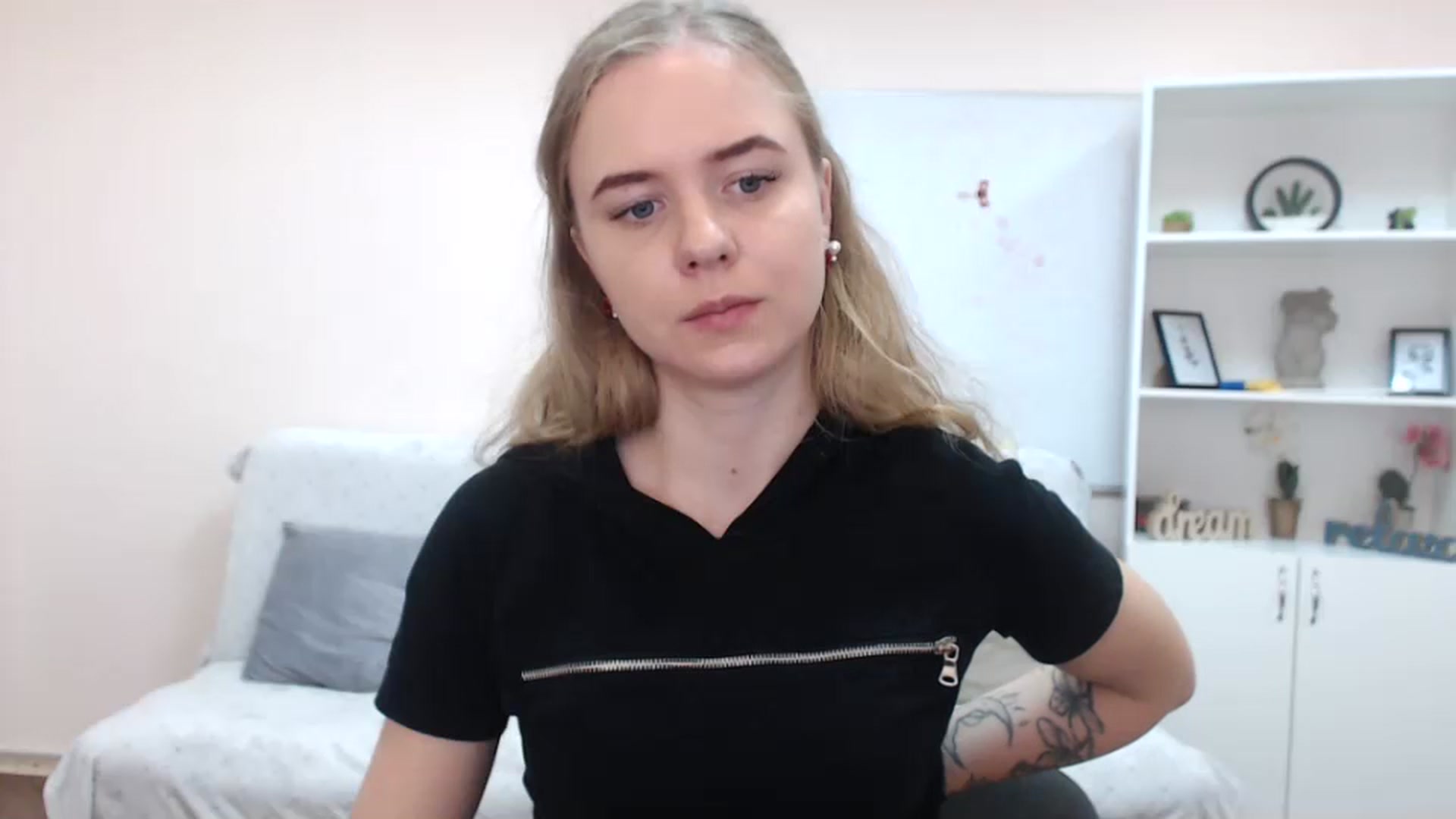 Gallery image thumbnail from Limana_xo's myfreecams stream on, 07/20/2023, 13:11 image 8 of 20