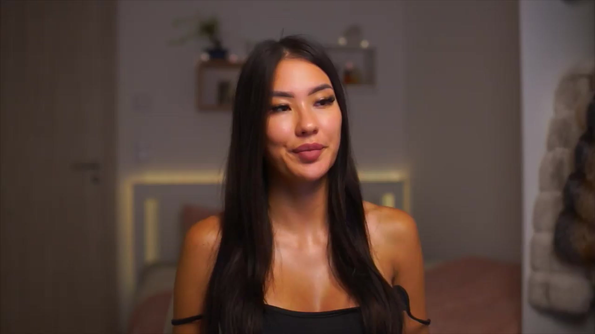 Gallery image thumbnail from LimitedMai's myfreecams stream on, 07/17/2026, 23:13 image 13 of 20