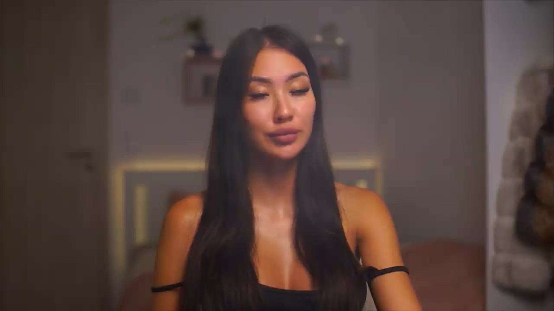 Gallery image thumbnail from LimitedMai's myfreecams stream on, 07/17/2026, 23:13 image 7 of 20