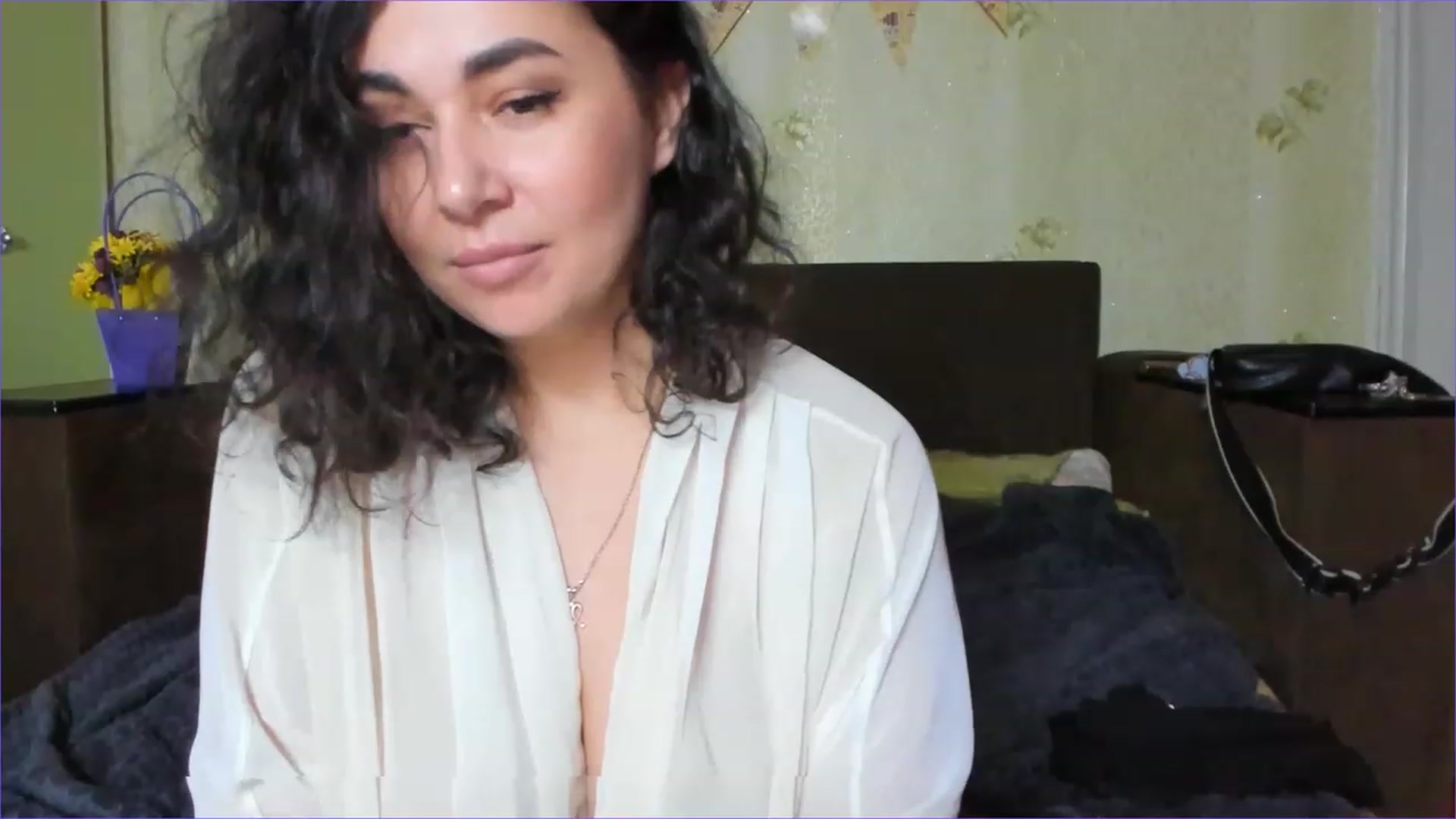 Gallery image thumbnail from LimonadV's myfreecams stream on, 11/19/2022, 18:12 image 10 of 20