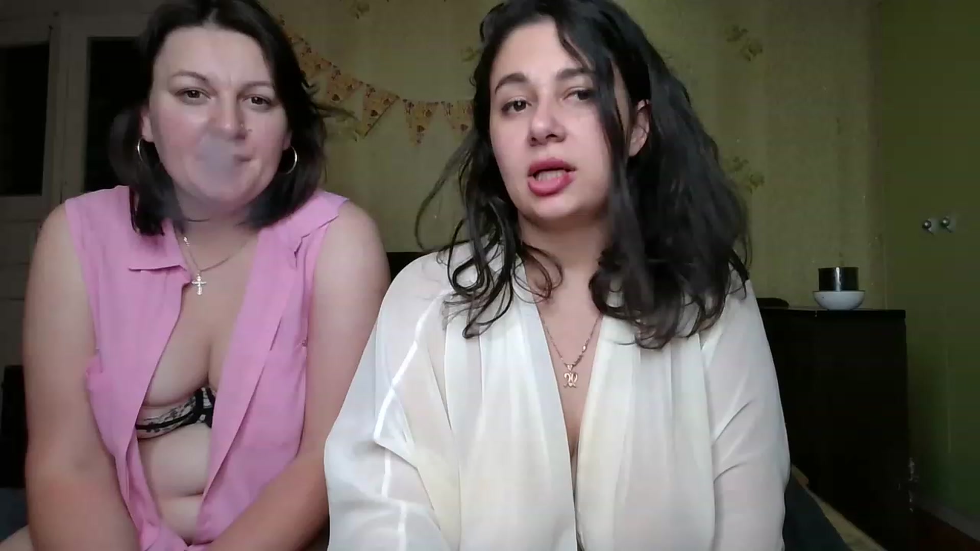 Gallery image thumbnail from LimonadV's myfreecams stream on, 12/02/2022, 19:53 image 17 of 20