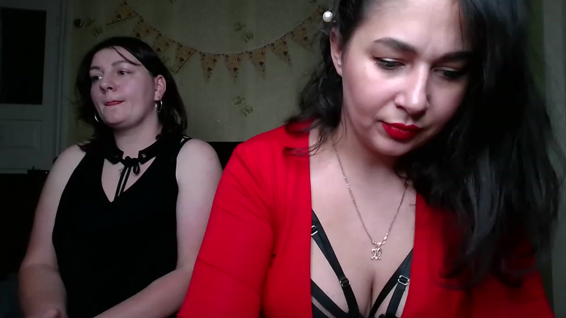 Gallery image thumbnail from LimonadV's myfreecams stream on, 12/03/2022, 14:16 image 12 of 20