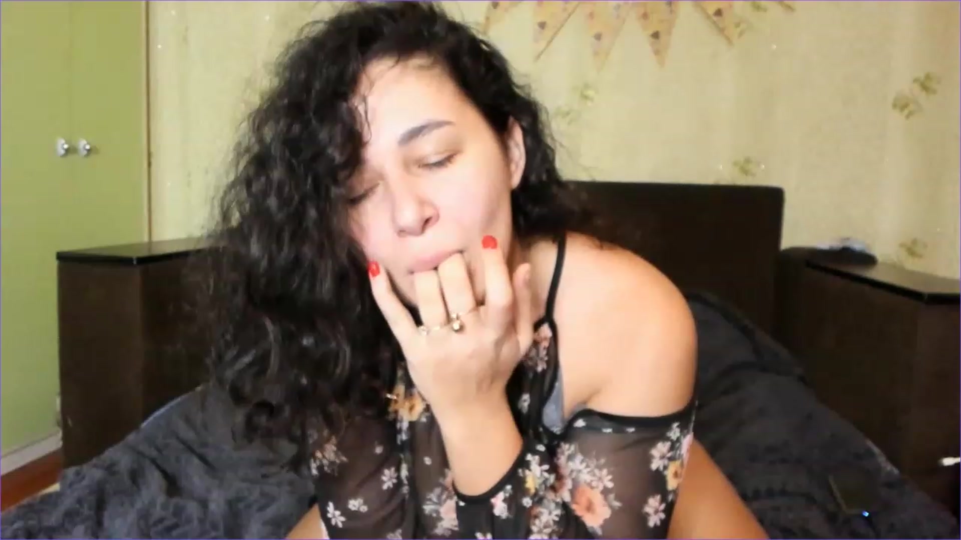 Gallery image thumbnail from LimonadV's myfreecams stream on, 12/26/2022, 07:06 image 11 of 20