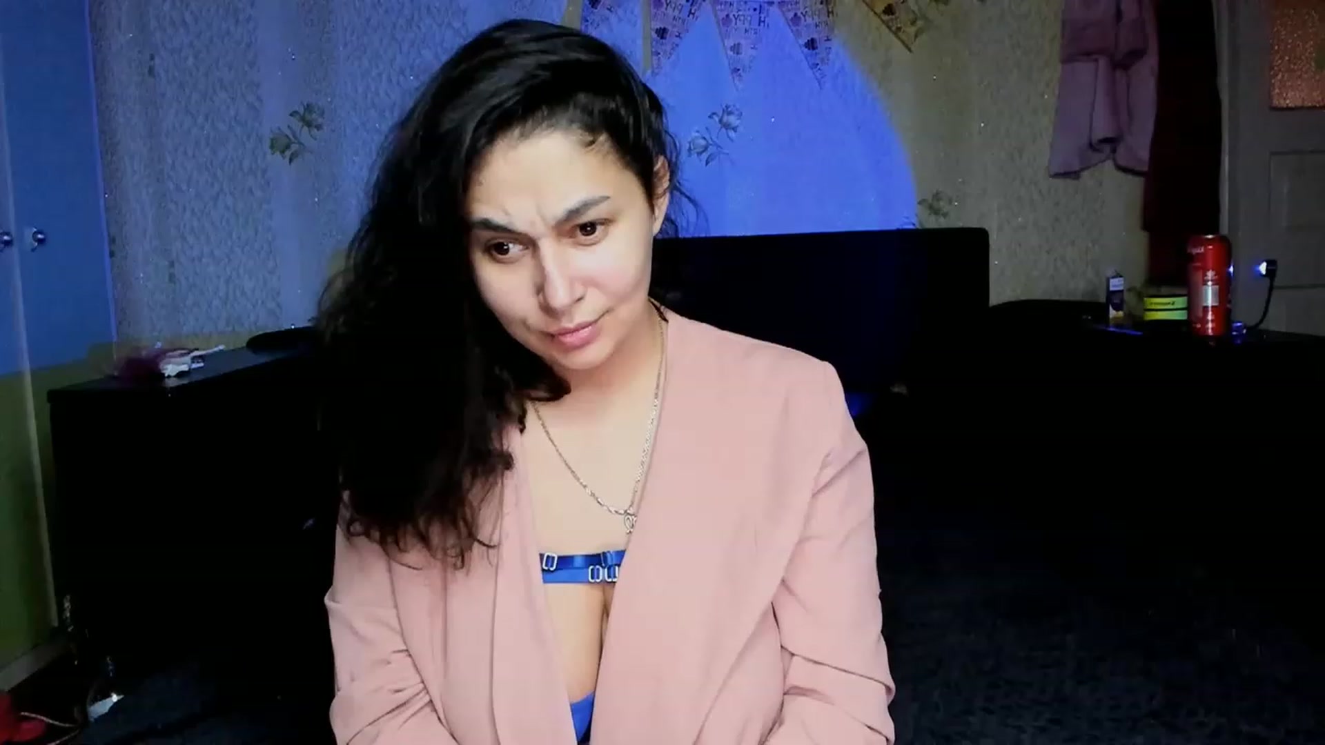 Gallery image thumbnail from LimonadV's myfreecams stream on, 01/04/2023, 14:08 image 3 of 20