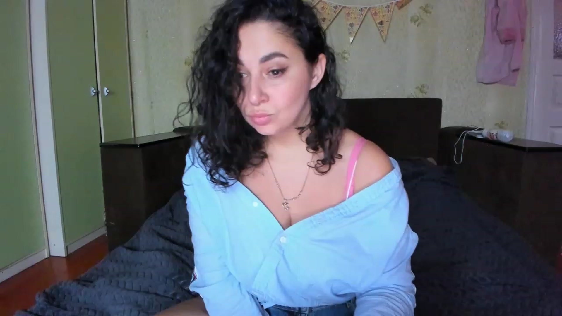 Gallery image thumbnail from LimonadV's myfreecams stream on, 01/09/2023, 11:37 image 6 of 20