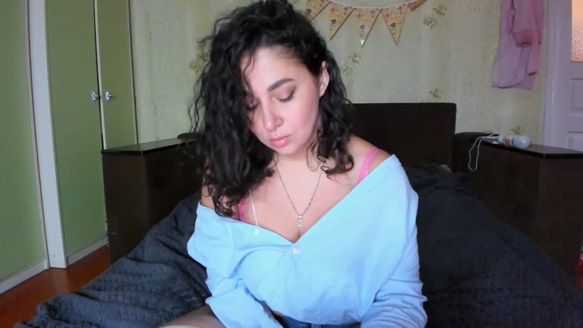 Gallery image thumbnail from LimonadV's myfreecams stream on, 01/09/2023, 11:37 image 19 of 20