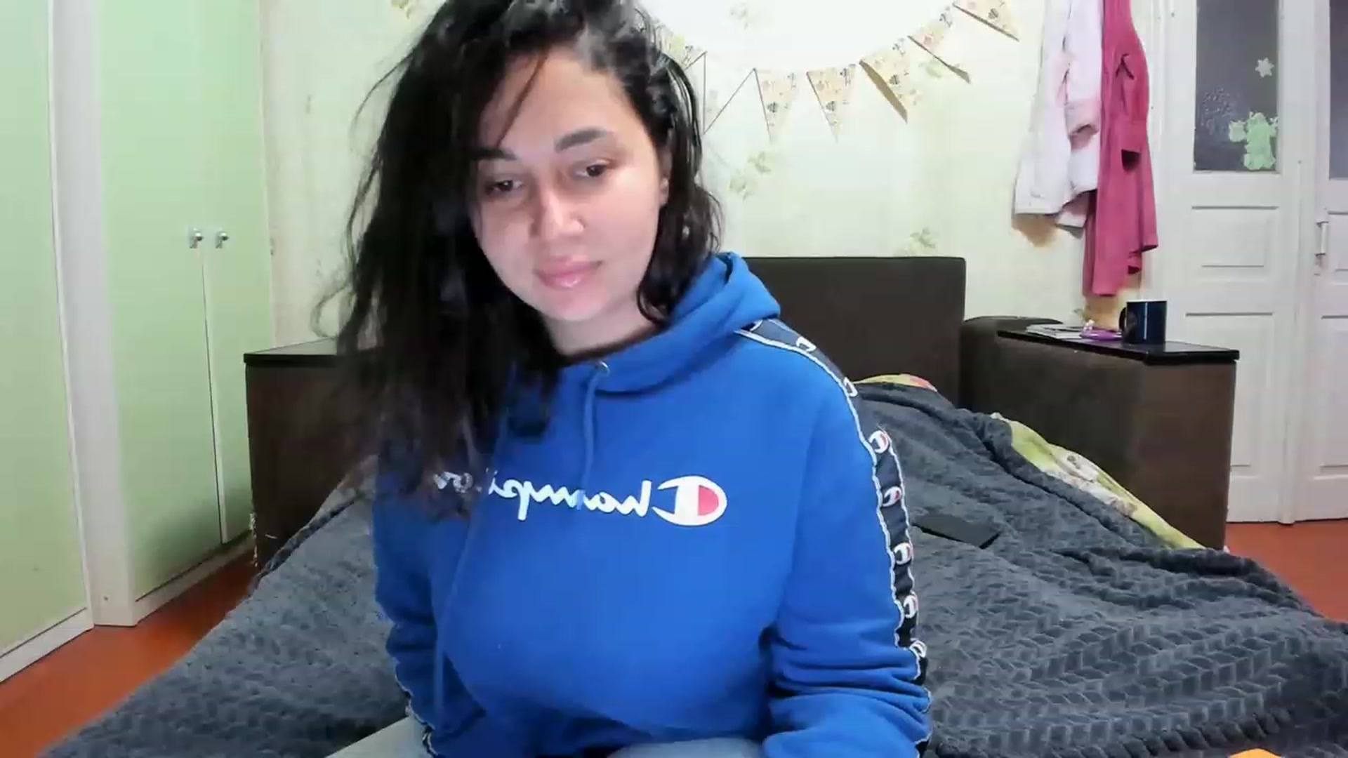 Gallery image thumbnail from LimonadV's myfreecams stream on, 01/12/2023, 11:31 image 15 of 20