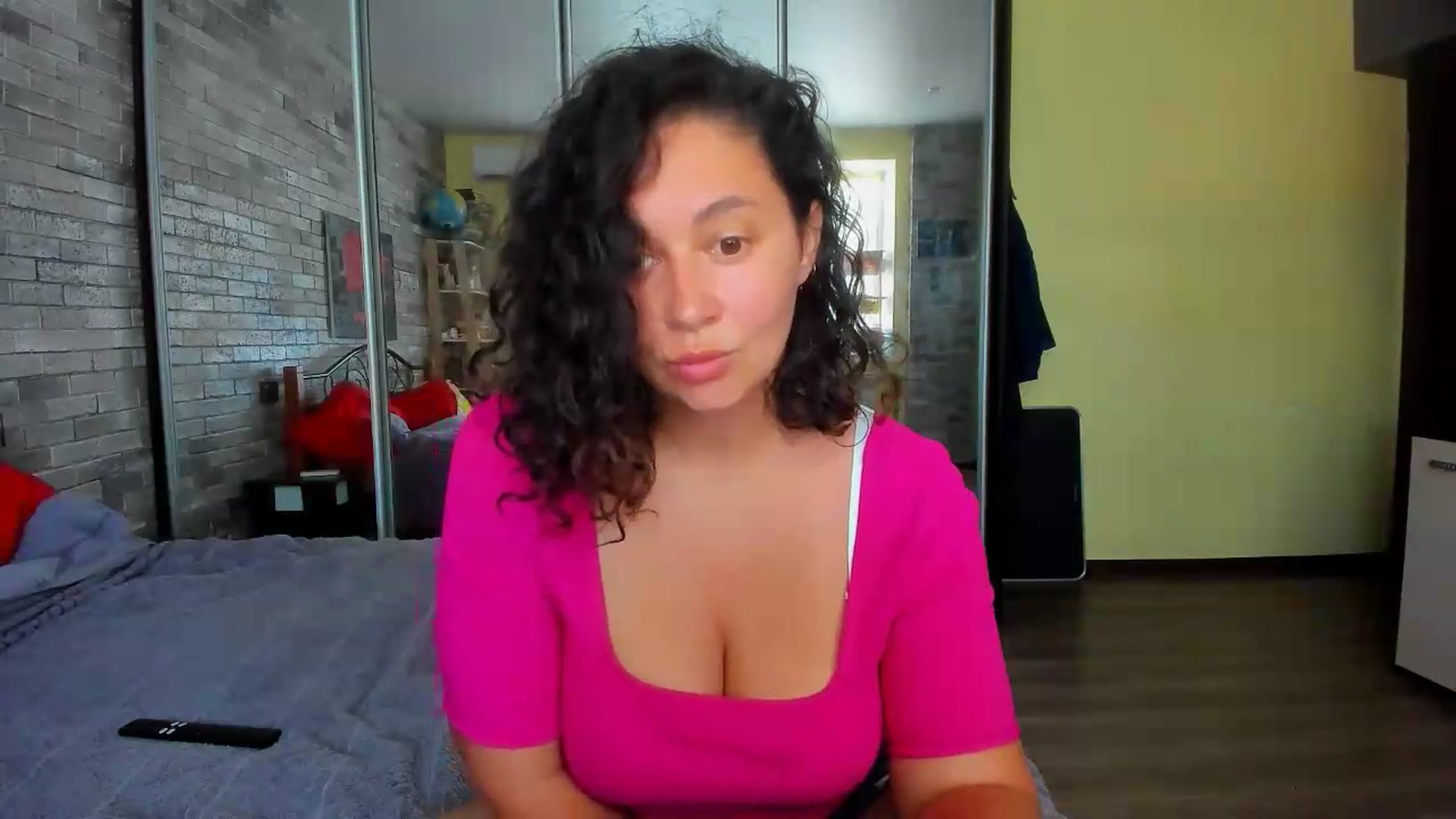 Gallery image thumbnail from LimonadV's myfreecams stream on, 07/16/2026, 07:01 image 7 of 20