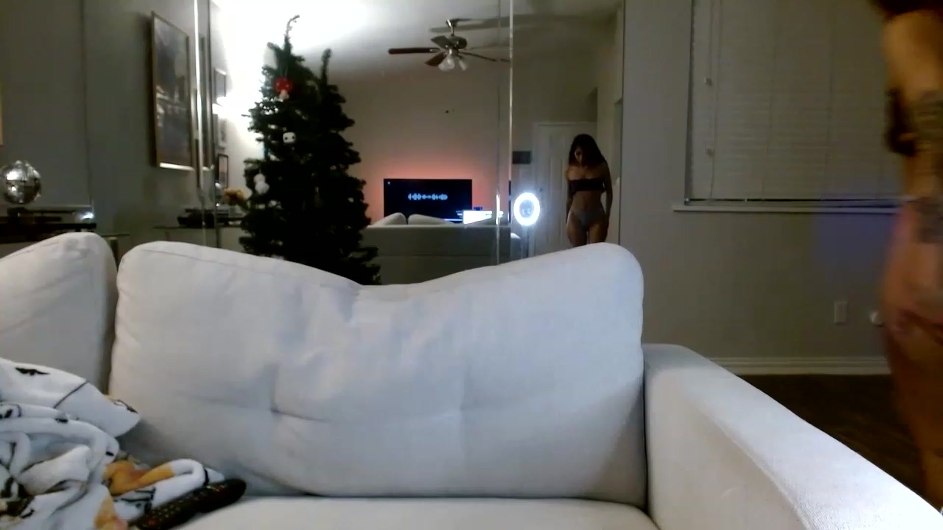 Gallery image thumbnail from Lina6666's myfreecams stream on, 11/24/2022, 10:31 image 4 of 20