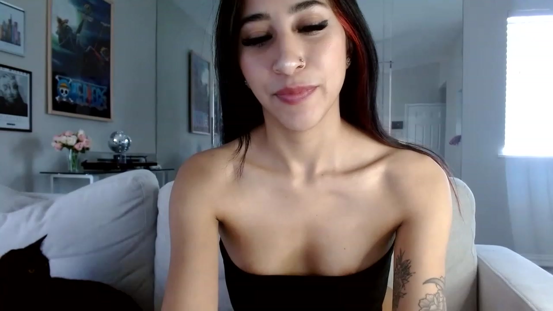 Gallery image thumbnail from Lina6666's myfreecams stream on, 11/28/2022, 16:02 image 4 of 20