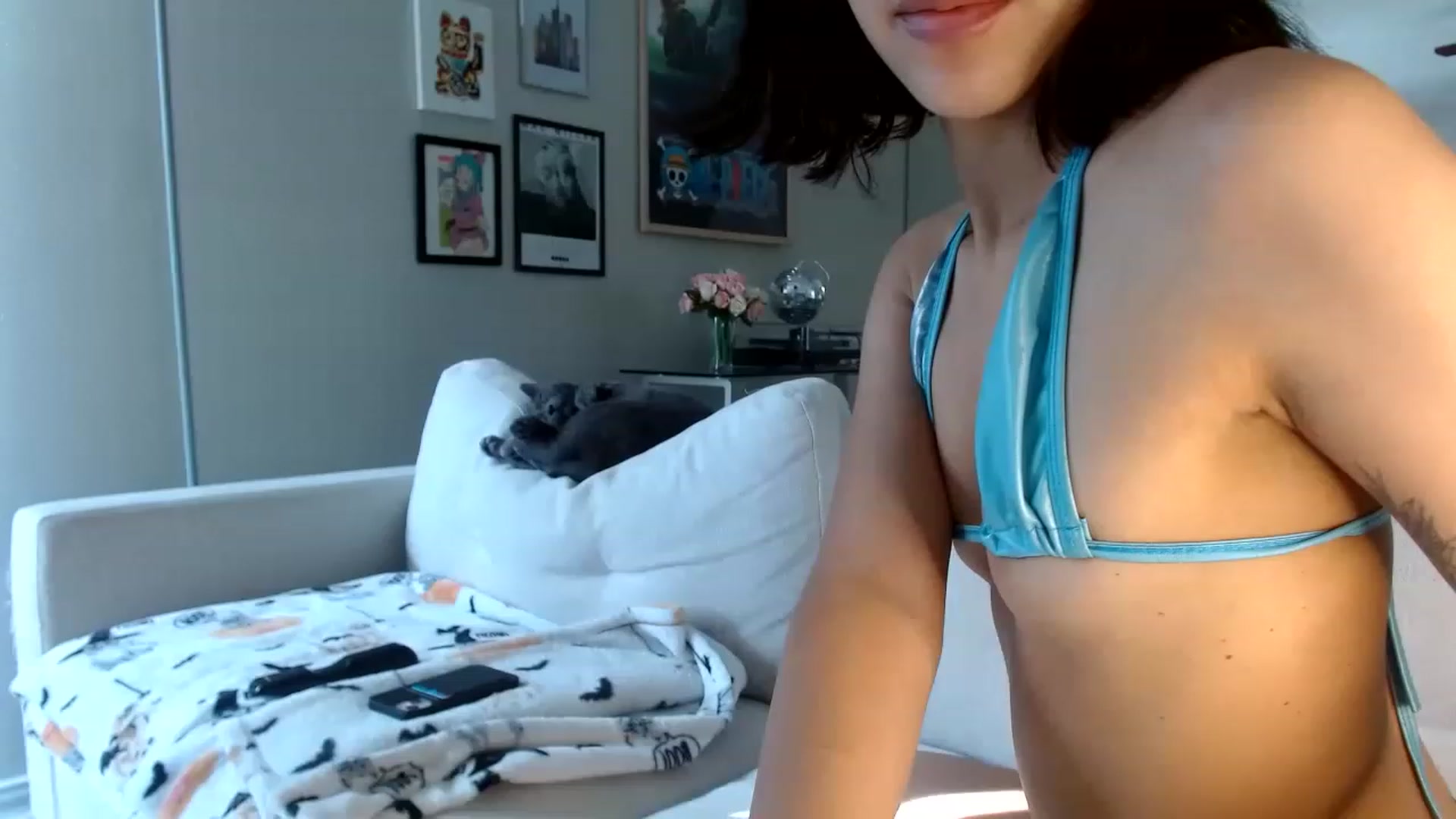 Gallery image thumbnail from Lina6666's myfreecams stream on, 01/03/2023, 20:30 image 12 of 20