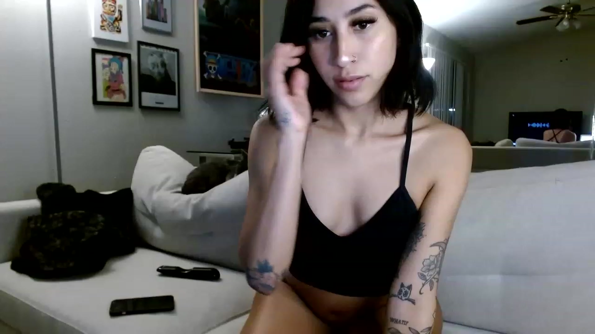 Gallery image thumbnail from Lina6666's myfreecams stream on, 02/12/2023, 10:40 image 19 of 20
