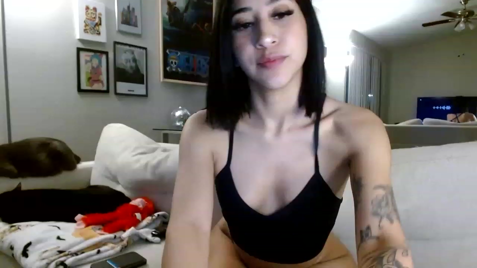 Gallery image thumbnail from Lina6666's myfreecams stream on, 02/23/2023, 10:36 image 5 of 20