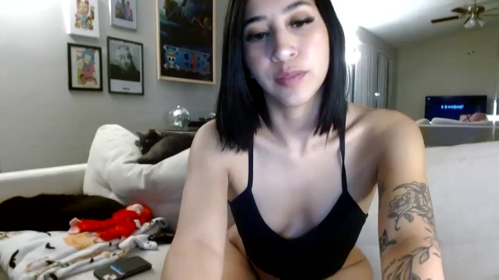 Gallery image thumbnail from Lina6666's myfreecams stream on, 02/23/2023, 10:36 image 18 of 20