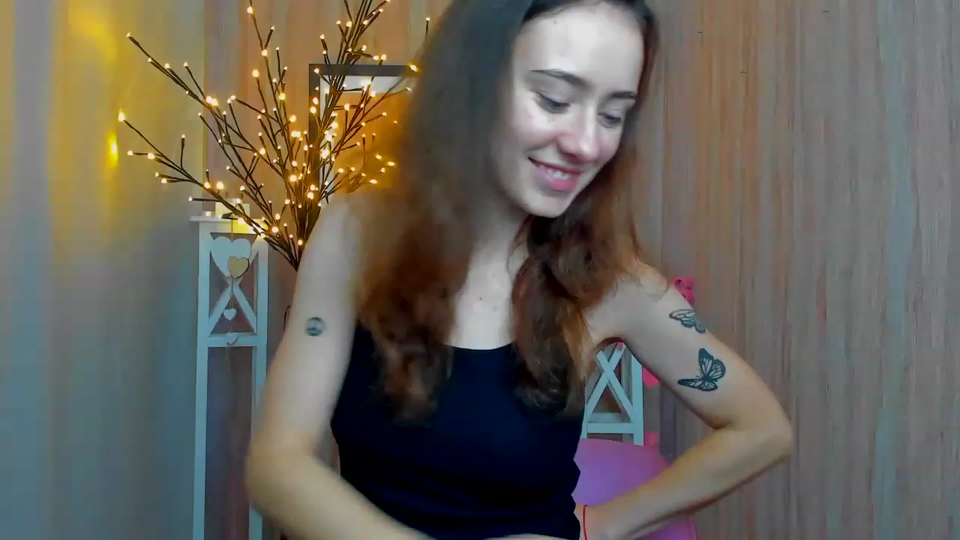Gallery image thumbnail from LinaBill's myfreecams stream on, 12/23/2022, 17:49 image 16 of 20